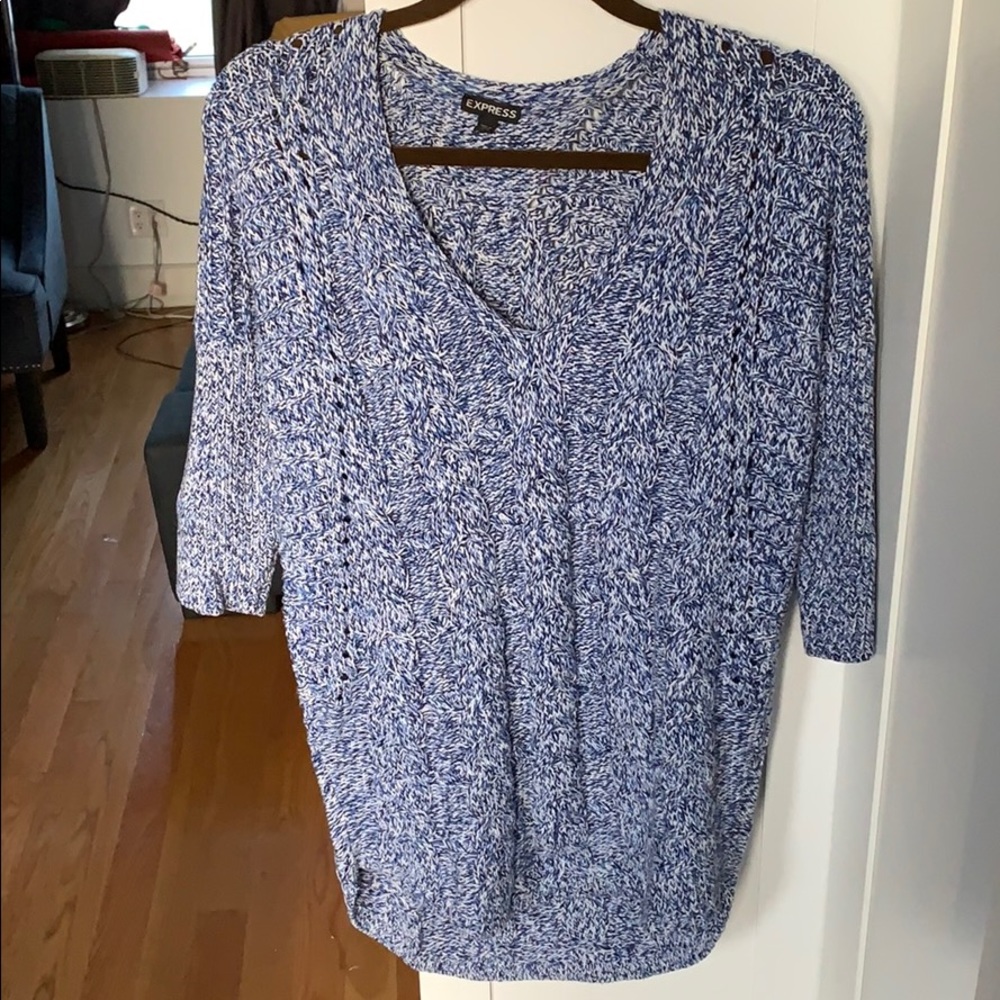 Cozy knitted sweater 💙